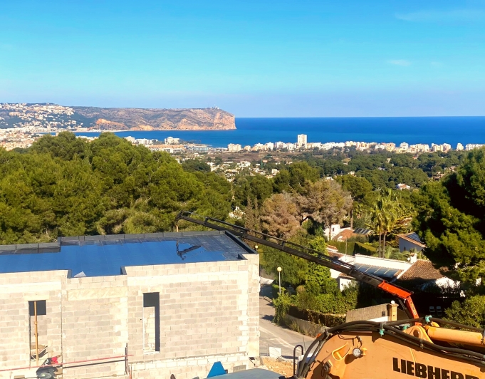 Terrain entièrement sous licence avec des vues spectaculaires sur la mer