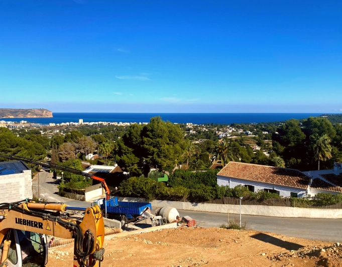Terrain entièrement sous licence avec des vues spectaculaires sur la mer