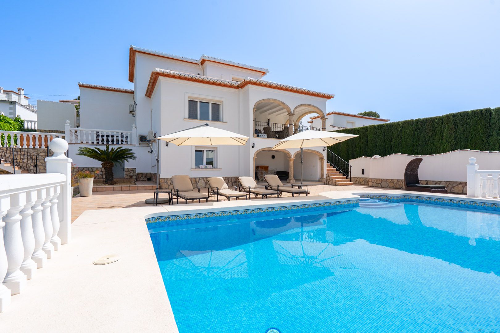 Villa orientée plein sud avec vue sur le coucher de soleil près de Granadella
