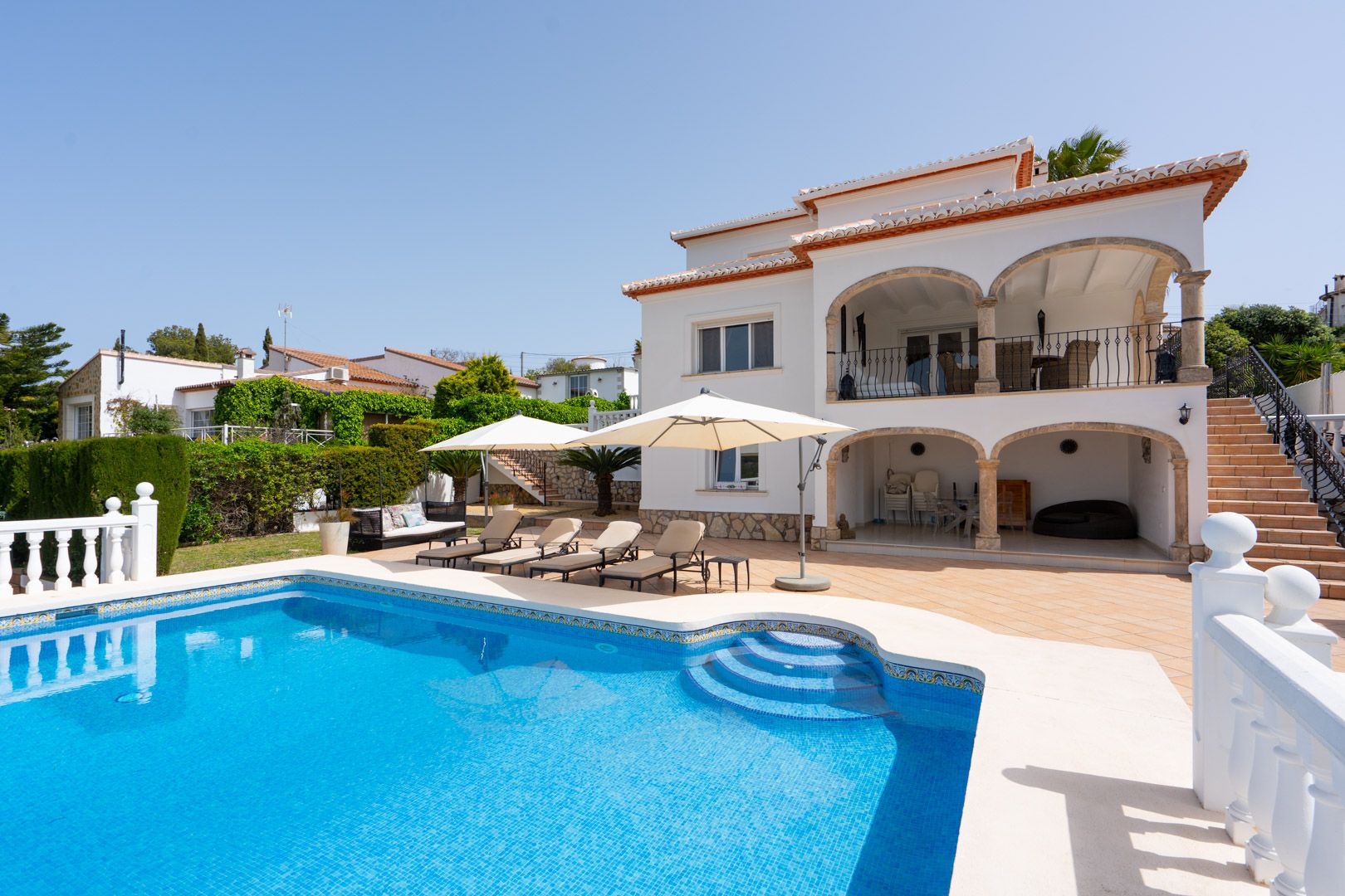 Villa orientée plein sud avec vue sur le coucher de soleil près de Granadella
