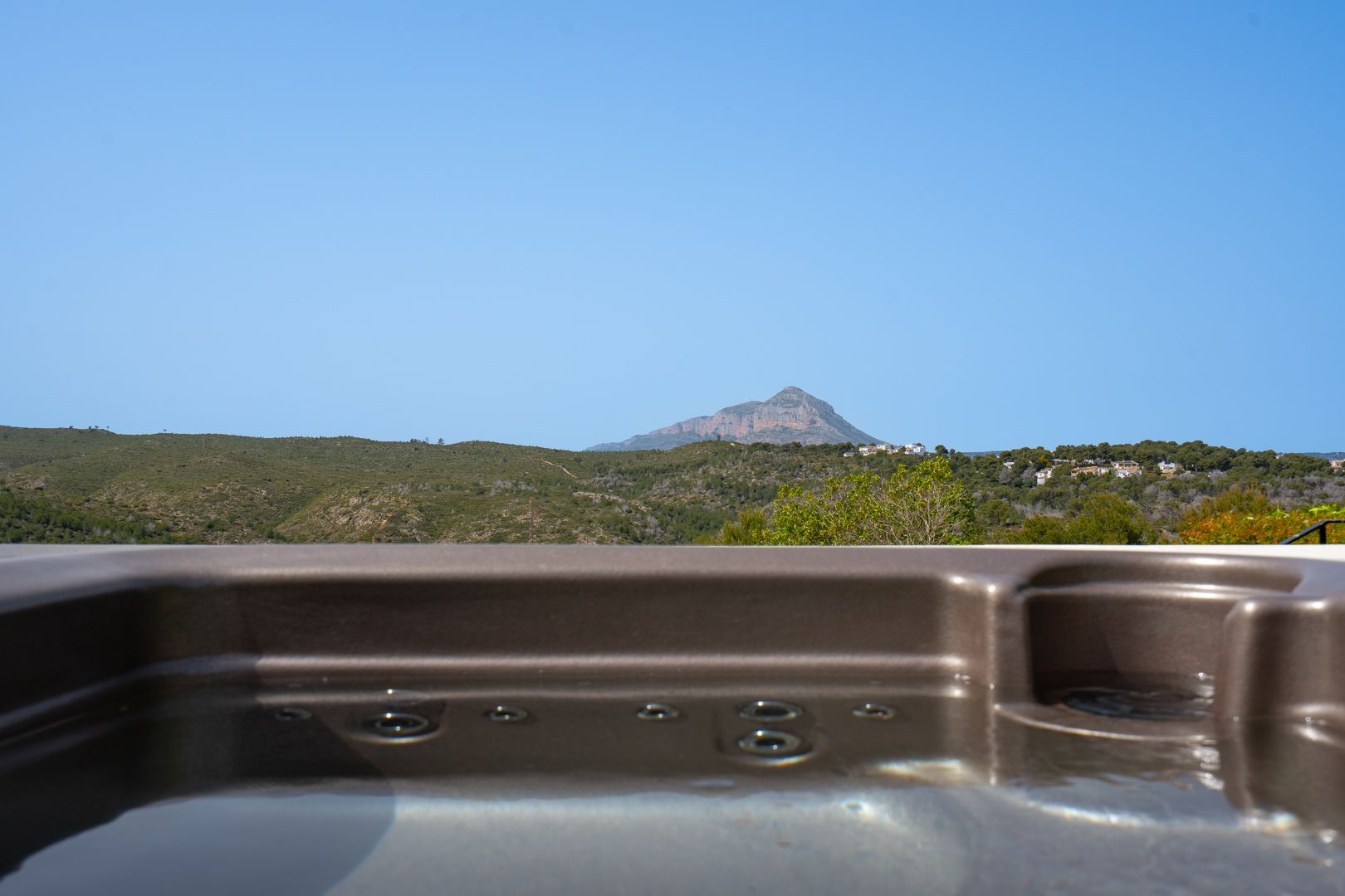 Villa orientée plein sud avec vue sur le coucher de soleil près de Granadella