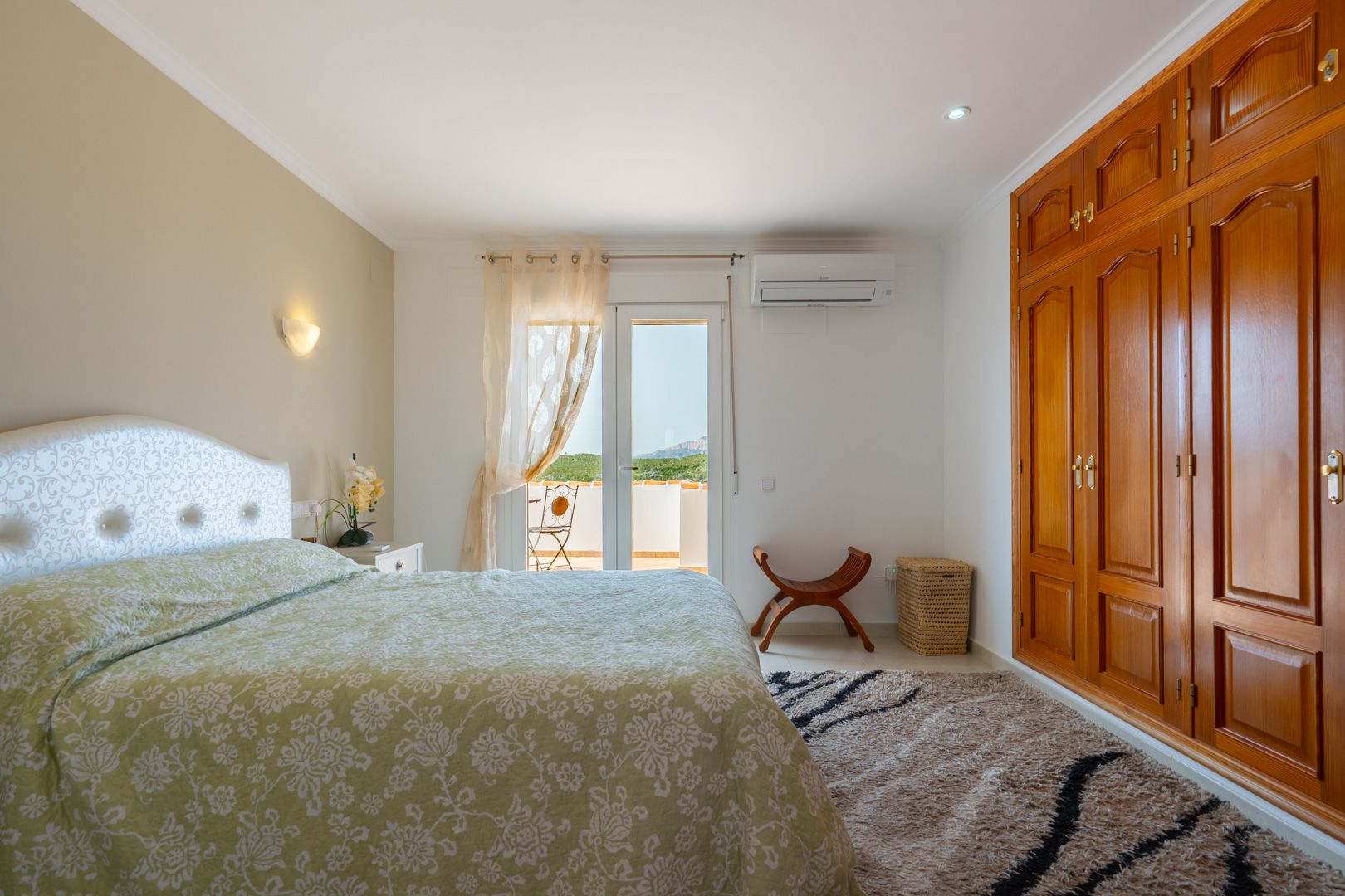 Villa orientée plein sud avec vue sur le coucher de soleil près de Granadella