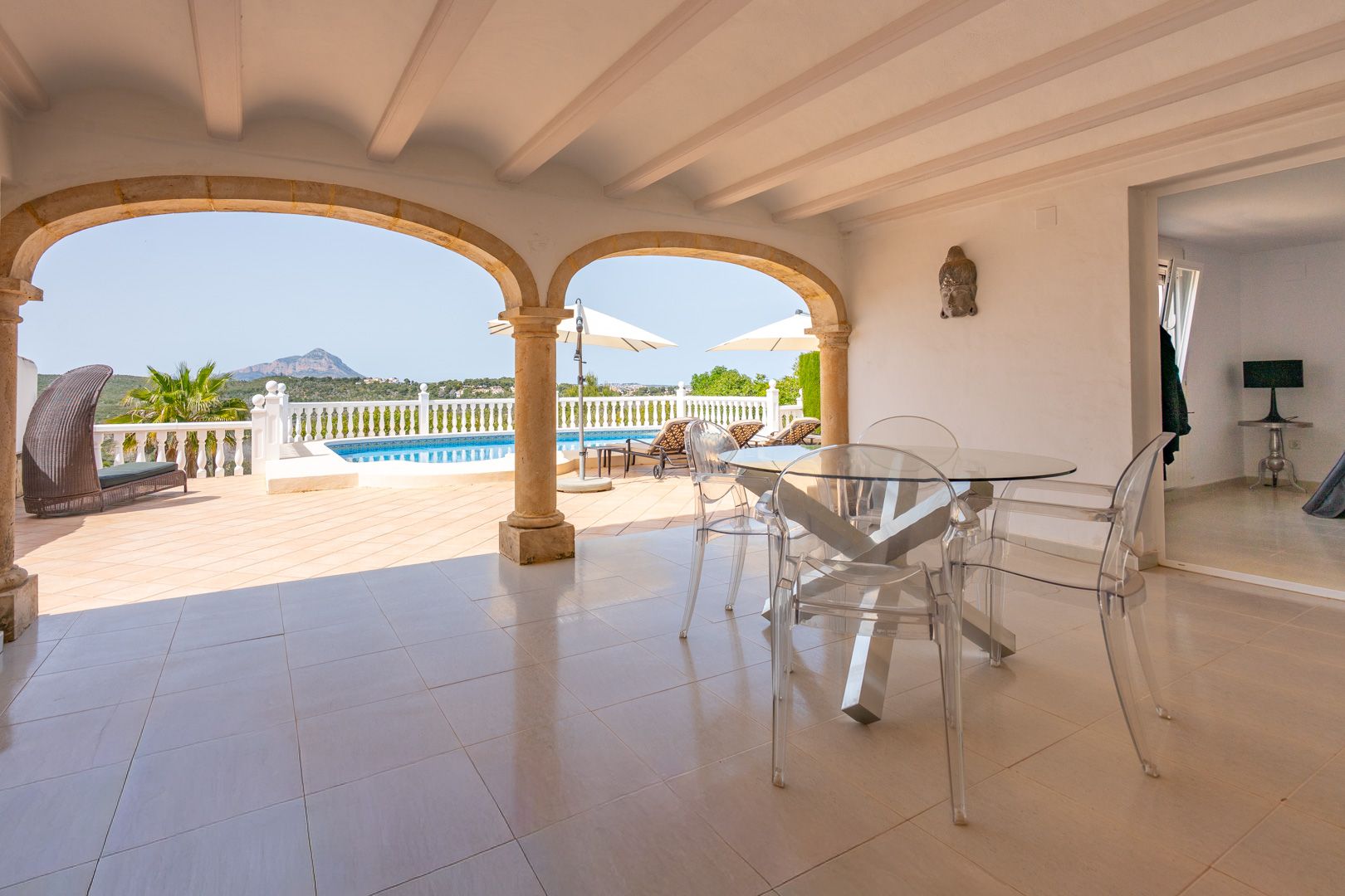 Villa orientée plein sud avec vue sur le coucher de soleil près de Granadella