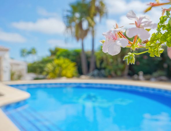 Villa traditionnelle de plain-pied à Costa Nova, Jávea – Terrain plat, piscine et vie en plein air