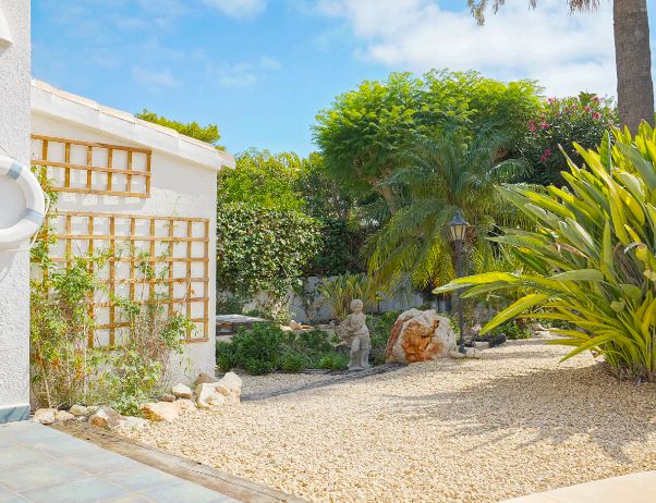 Villa traditionnelle de plain-pied à Costa Nova, Jávea – Terrain plat, piscine et vie en plein air