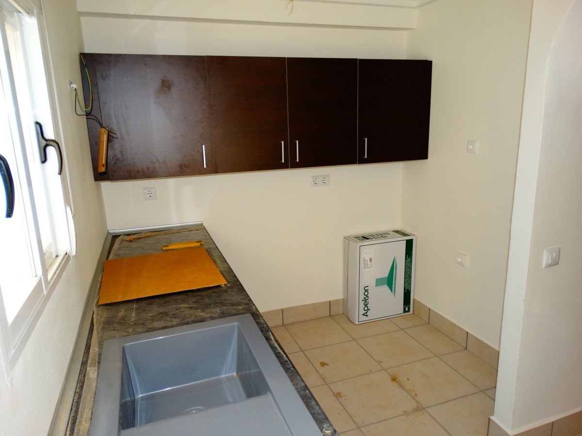 Immeuble commercial avec 4 appartements à vendre à Javea